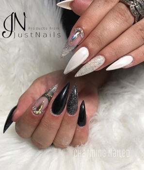 JUSTNAILS Värigeeli PREMIUM BLACK 